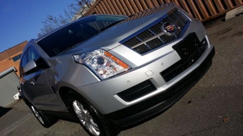 2011 cadillac srx luxury sport suv - leather pano roof only 18k miles no reserve