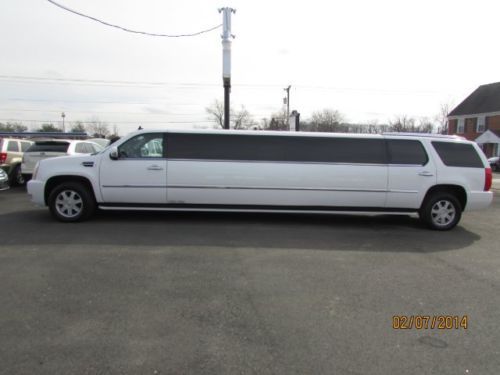 15 passenger limo, limousine, white, lights