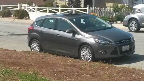 2014 ford focus titanium 5100 miles hatchback