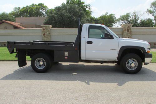 1 ton ,flatbed, 6 speed manual, reg cab. 8.1 l vortec v8