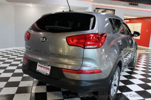 2016 kia sportage lx - clean carfax - just serviced!