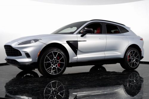 2021 aston martin dbx