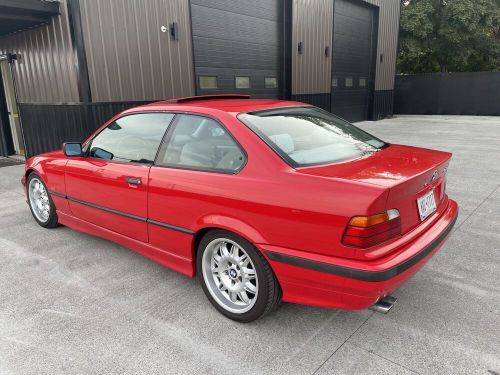 1998 bmw 3-series is manual