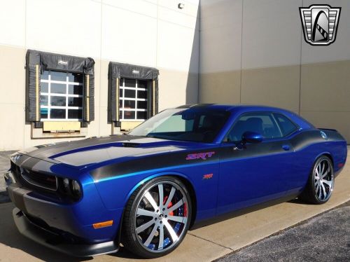 2012 dodge challenger srt8