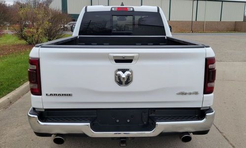 2020 ram 1500 laramie 4x4 hemi