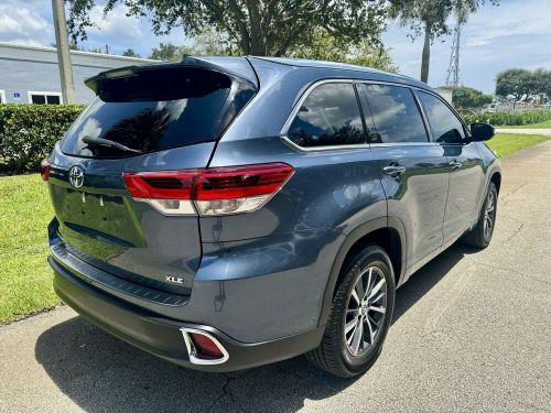 2017 toyota highlander xle