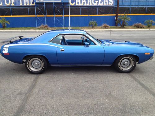 1973 "cuda" gorgeous and incredible with shaker hood