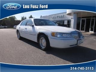 2002 lincoln town car 4dr sdn executive