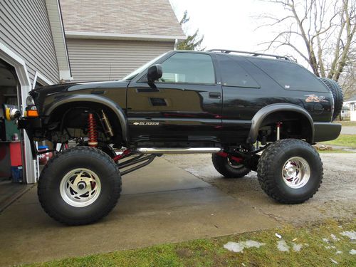 2001 chevrolet blazer ls sport utility 2-door 4.3l