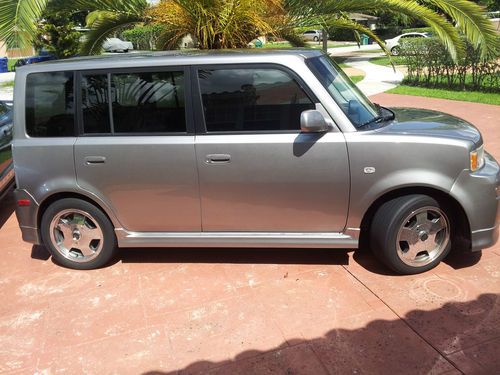 2004 scion xb base wagon 5-door 1.5l