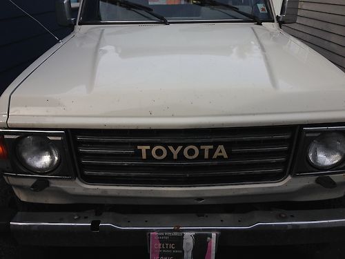 1984 toyota land cruiser white