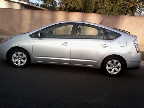 2006 toyota prius base hatchback 4-door 1.5l