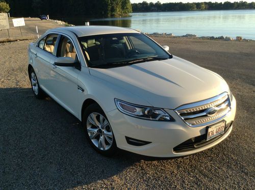 2010 ford taurus sel sedan 4-door 3.5l