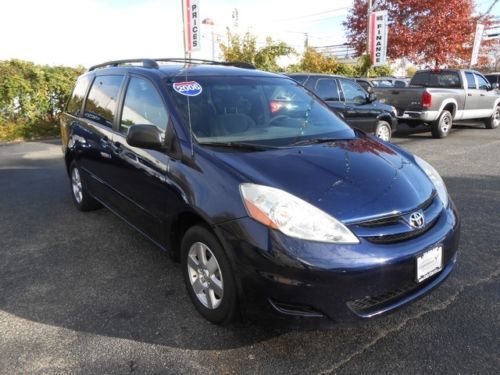 2006 toyota sienna le 7 passenger automatic 4-door van