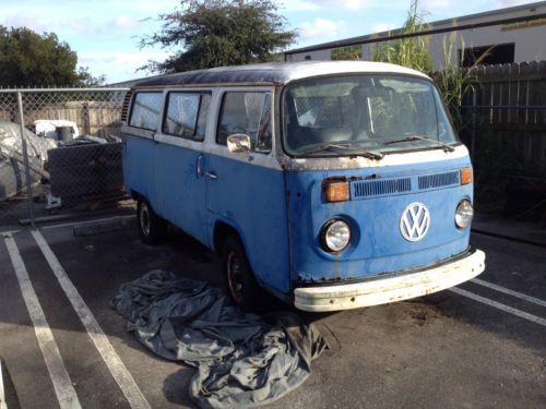 1975 volkswagen bus restoration project