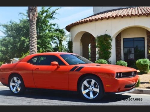 6 speed manual..5.7l hemi..leather..carfax certified..low miles..arizona owned!!