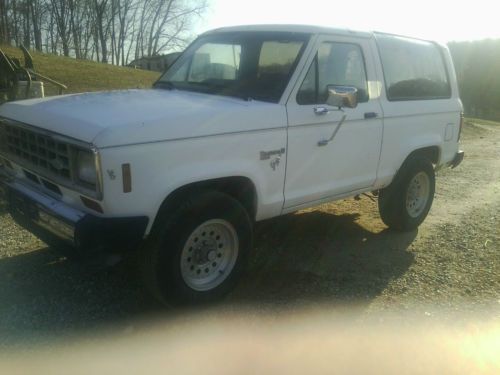 1984 ford bronco ii xlt sport utility 2-door 2.8l