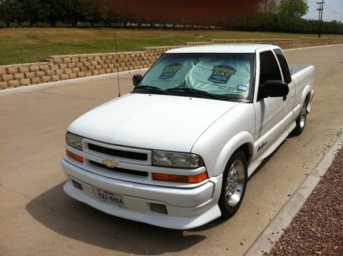 2001 ls s10 xtreme 3 door chevy truck 2.2l 4cyl (super clean)