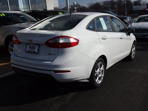 2014 ford fiesta se