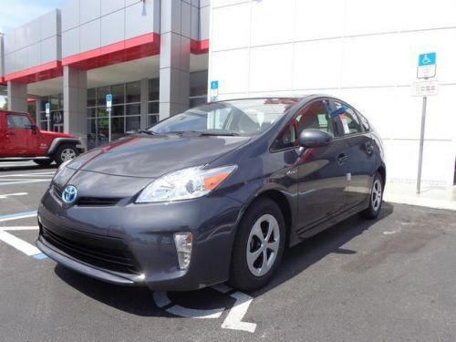 2014 toyota prius three