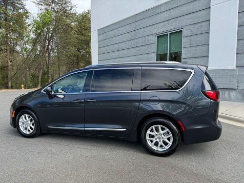 2020 chrysler pacifica touring l