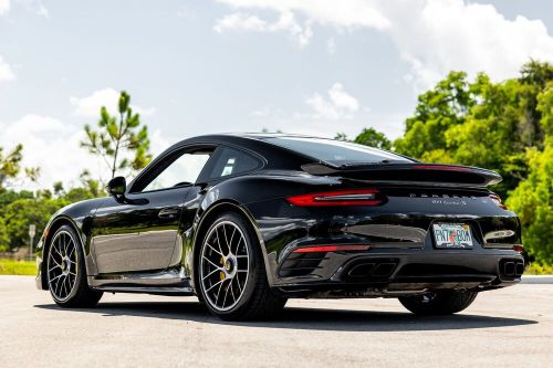 2017 porsche 911 turbo s