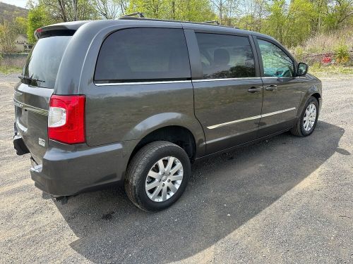 2016 chrysler town &amp; country wheelchair accessible handicap ramp van rear entry