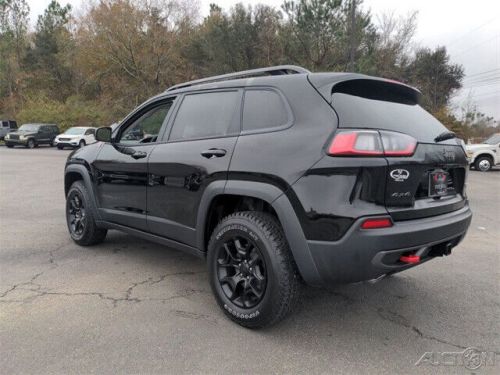 2022 jeep cherokee trailhawk