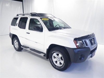 White xterra 4wd allowy wheels step rails automatic a/c cruise grey cloth