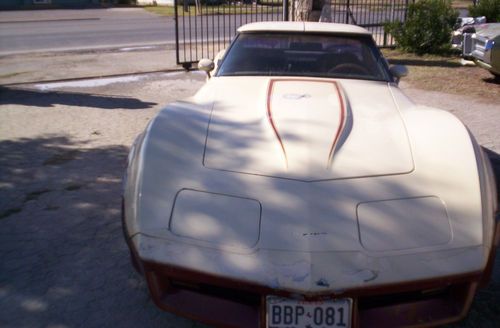 1981chevrolet corvette convertible