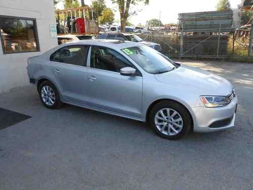 2013 vw jetta se sedan 2.5l (rebuildable vehicle)