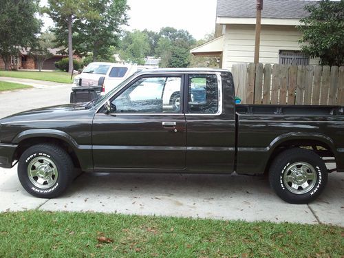 1987 mazda b2200 base extended cab pickup 2-door 2.2l