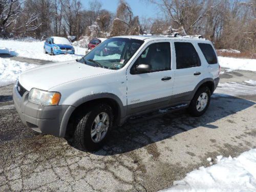 2001 ford escape xlt, no reserve, looks and runs great, no accidents