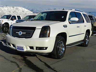 Suv luxury cadillac escalade awd custom leather navigation roof auto tow