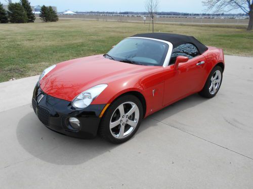 2008 pontiac solstice gxp convertible - one owner - 10,655 miles - mint