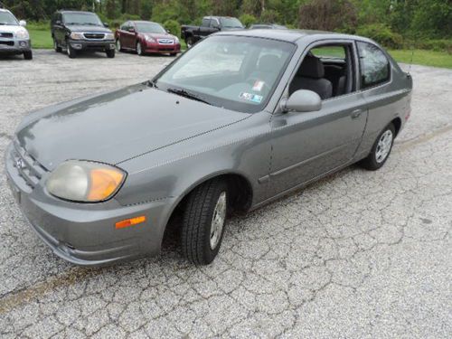2003 hyundai accent gl, no reserve, looks and runs fine, one owner,