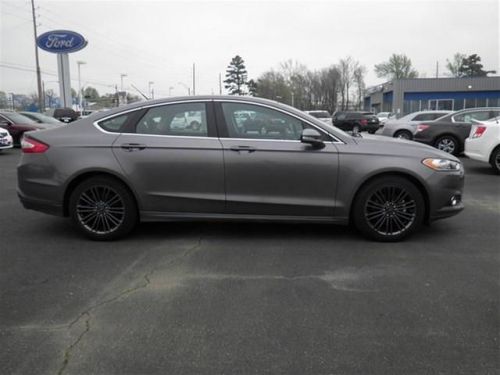 2013 ford fusion se