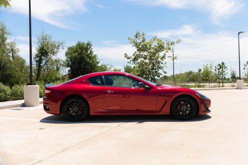 2012 maserati gran turismo mc