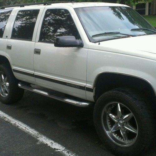 1998 gmc yukon 4x4, nice, vortec 350 v8 automatic, 3" lift, cold ac