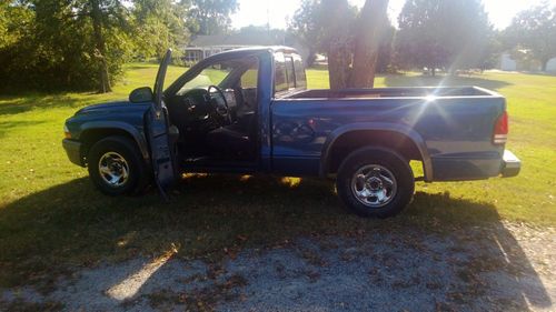 2002 dodge dakota sxt standard cab pickup 2-door 3.9l