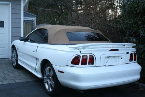 1998 ford mustang gt convertible 2-door 4.6l