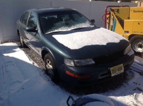 1998 nissan maxima gle sedan 4-door 3.0l