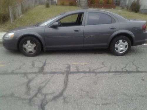 2004 dodge stratus se sedan 4-door 2.4l