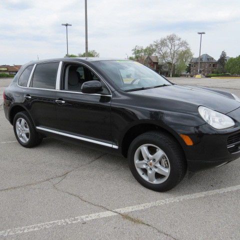 2004 clean cayenne s black low miles