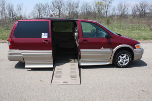 2005 pontiac montana side entry wheelchair accessible handicap van