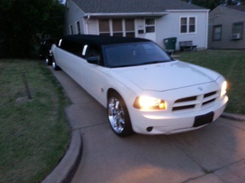 2007 dodge charger limousine