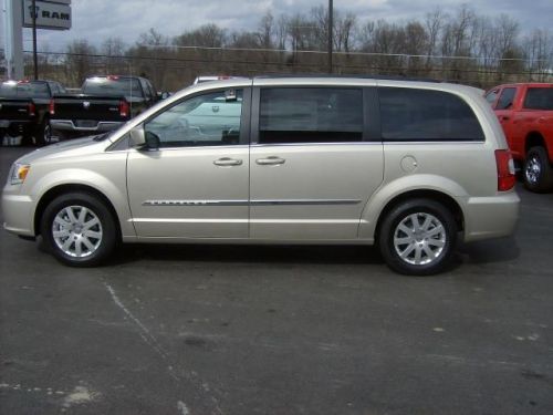 2014 chrysler town & country touring