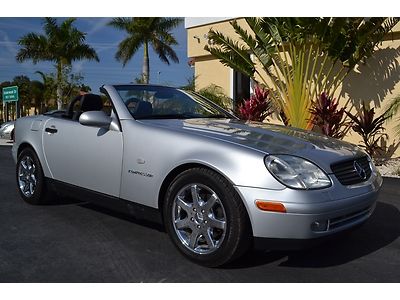 Florida hard top 54k convertible dealer serviced carfax certified leather seats