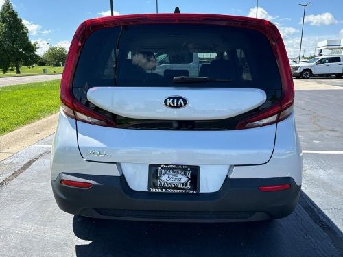 2021 kia soul lx