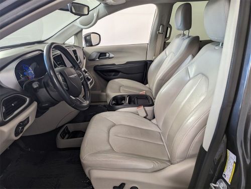 2018 chrysler pacifica hybrid touring l